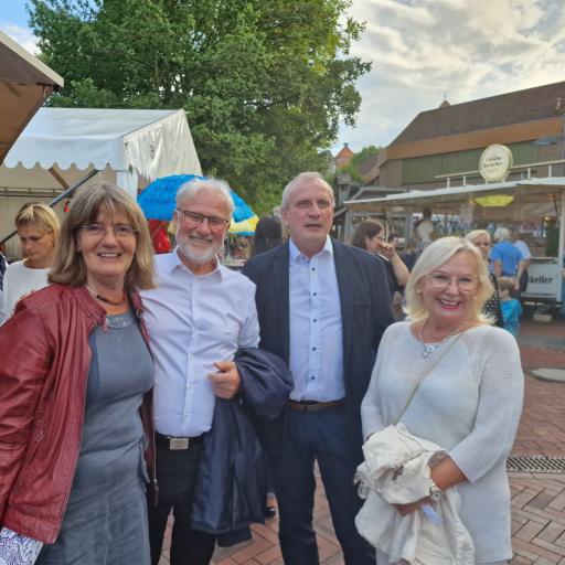 Foto von Andrea Kunkel und Henrike Lange-Neddermeier vom Europaverein mit Pawel Pirek und Andrzej Lech aus Brzeg Dolny