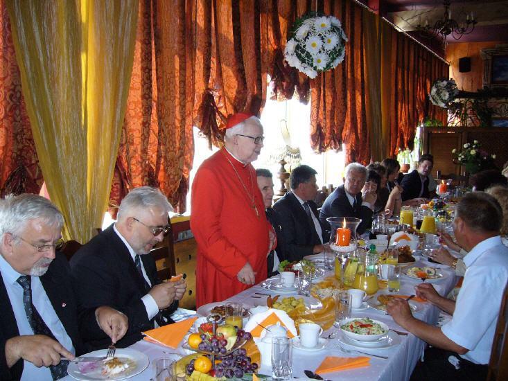 Foto einer Gruppe beim Empfang zum Stadtfest Brzeg Dolny