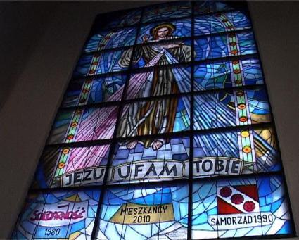 Stadtfest Brzeg Dolny, ein Kirchenfenster das gestiftet wurde